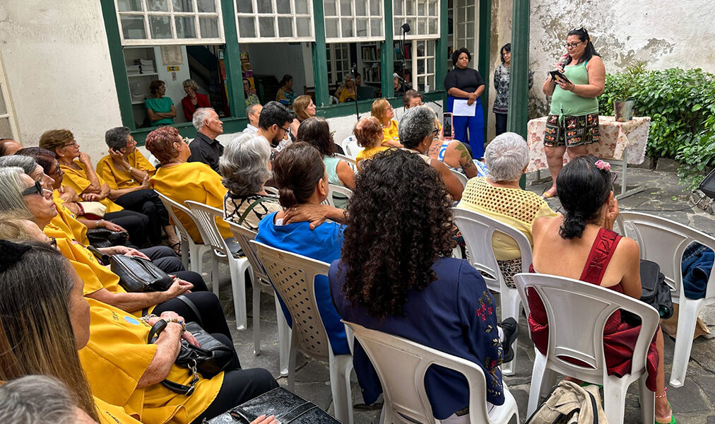 Dia Nacional do Livro inspira evento cultural em Cabo Frio na Biblioteca Pública Municipal