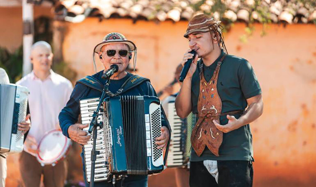 Expo Araruama 2025 começa com mistura de tradição, gastronomia e grandes shows