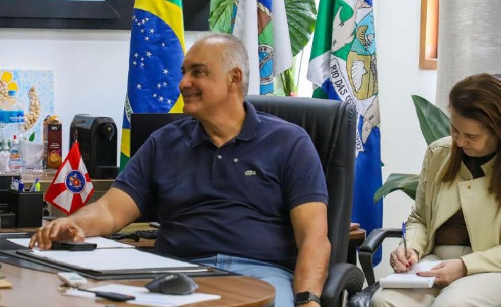 Carlos Augusto assume presidência do Conderlagos e promete unir municípios para fortalecer desenvolvimento