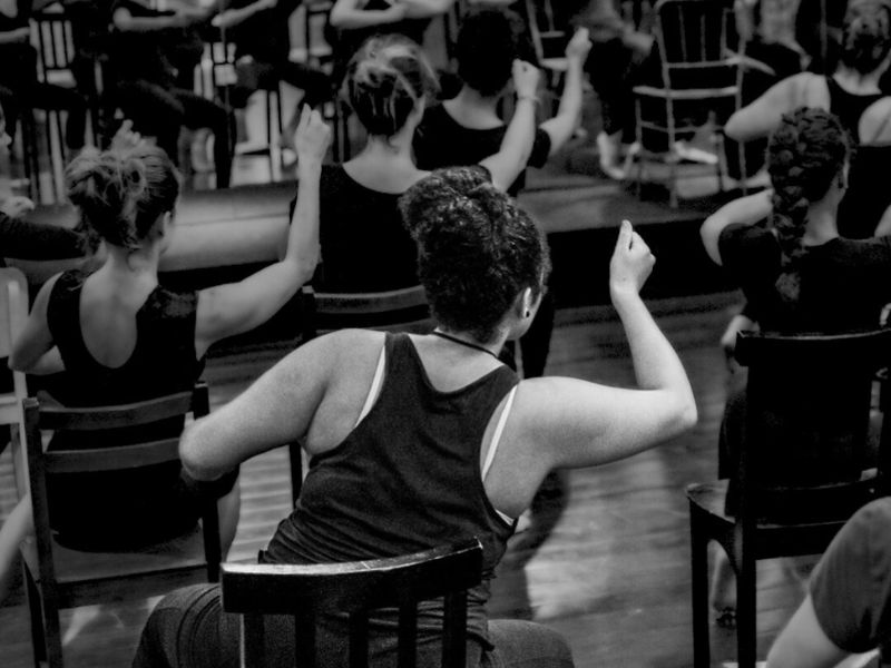 Prédio da Onda, em Rio das Ostras, recebe oficia de teatro sobre Artaud e Decroux