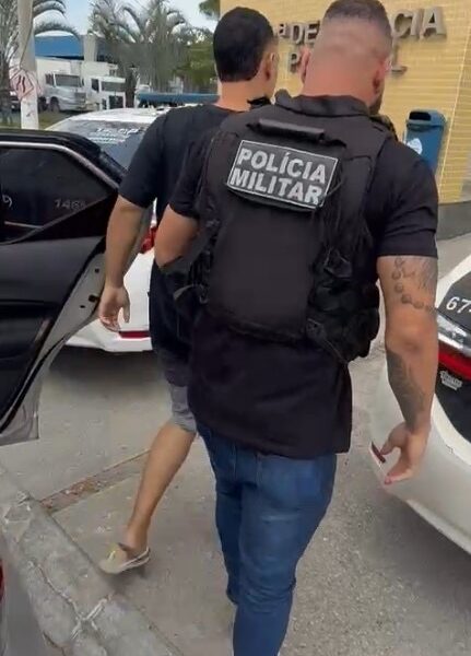 Ação rápida da PM leva à prisão de foragido em bairro de Macaé