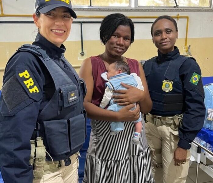 Ação da PRF salva vida de recém-nascido na BR-101