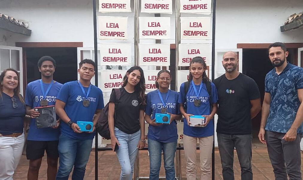 Educação e arte se unem em projeto que inspira pensamento crítico em Cabo Frio