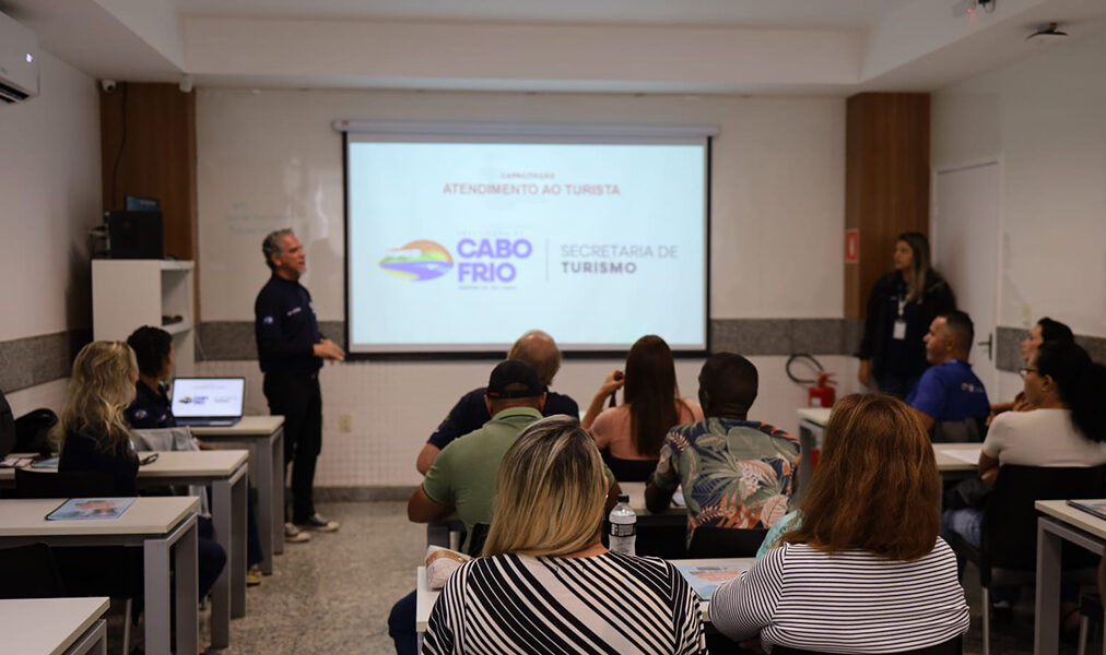Turismo local ganha força com qualificação de atendentes e recepcionistas