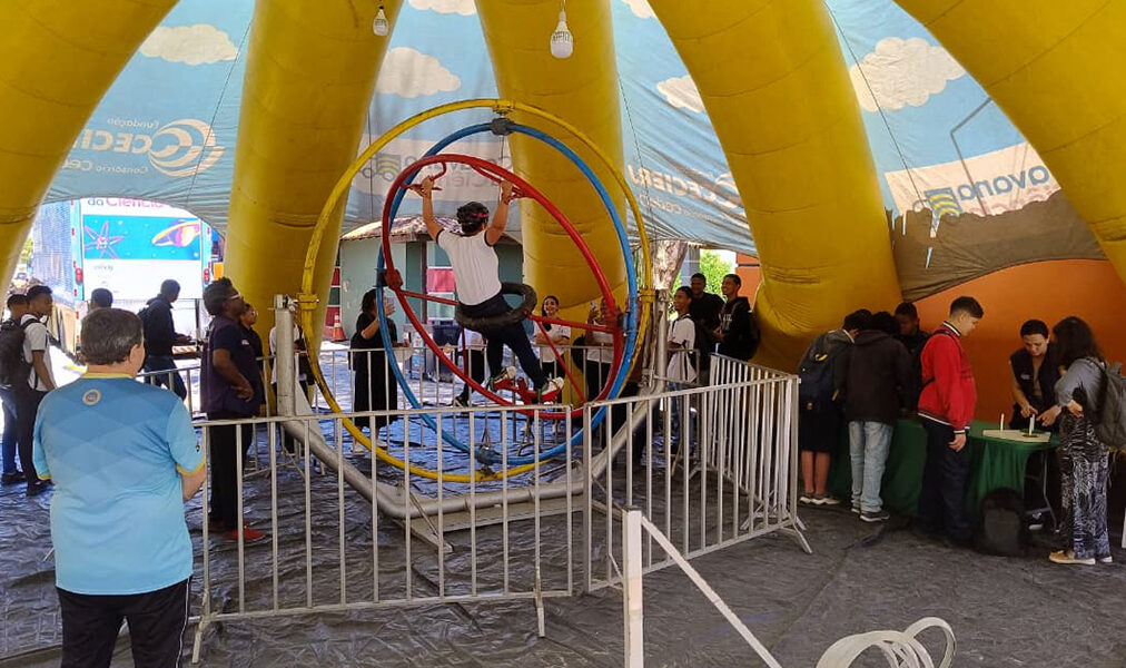 Três dias de experiências científicas tomam conta de Arraial do Cabo