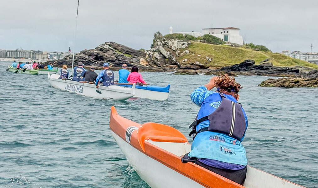 Cabo Frio encerra Novembro Azul com canoagem na Praia do Forte