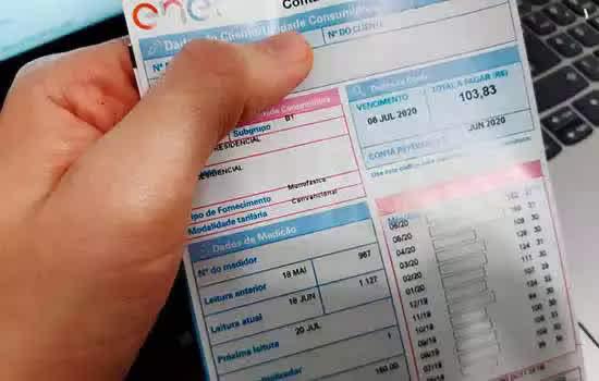 Cobrança em dobro? Moradores de Rio das Ostras questionam Enel após receberem duas faturas de energia