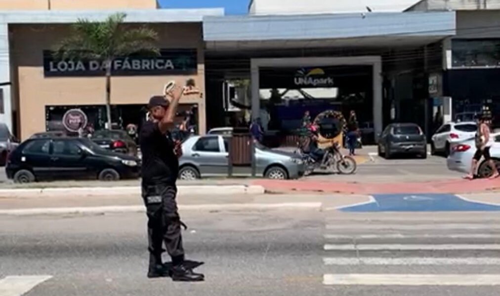 Cabo Frio volta a posicionar agentes nas travessias da Amaral Peixoto em Tamoios
