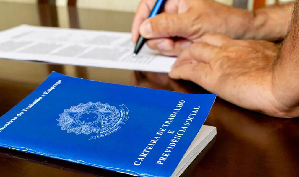 Macaé abre vagas no setor offshore, comércio e serviços