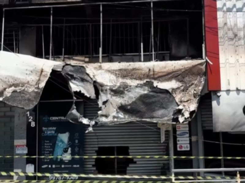 Prefeito Carlos Augusto destaca agilidade dos Bombeiros em grande incêndio em Rio das Ostras