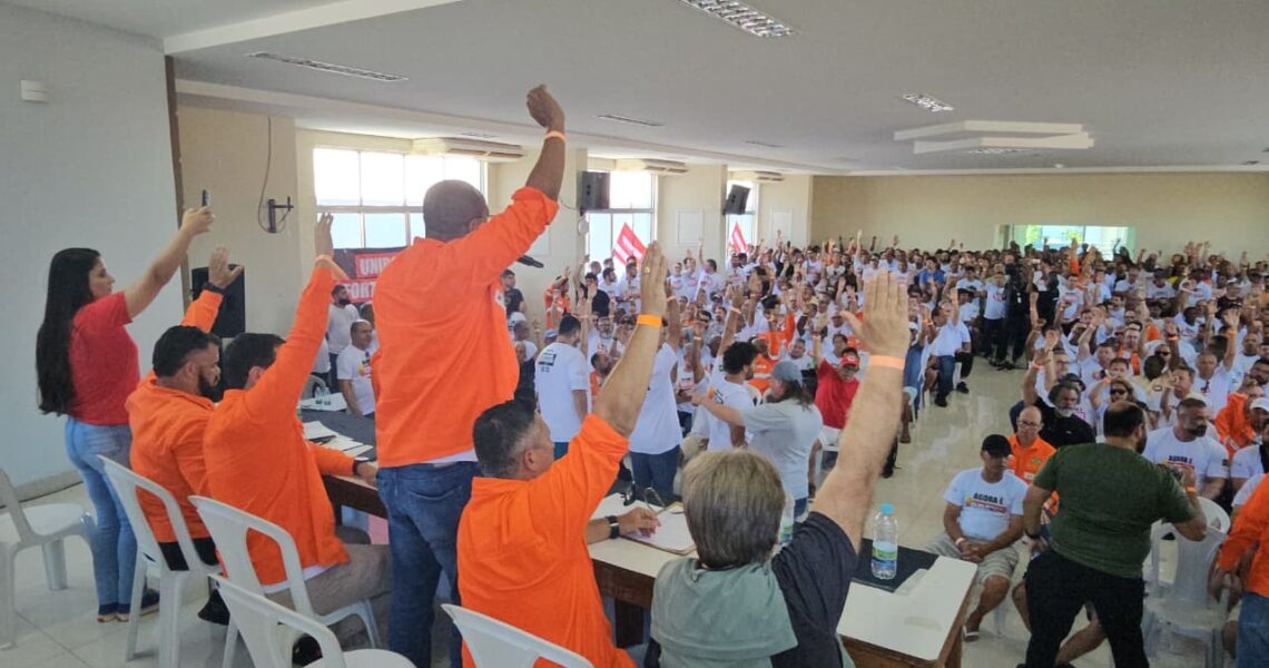 Petroleiros mantêm greve no Norte Fluminense após recusaram contraproposta da Petrobras