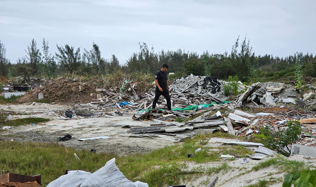Arraial do Cabo identifica descarte irregular de resíduos em área na Rebeche