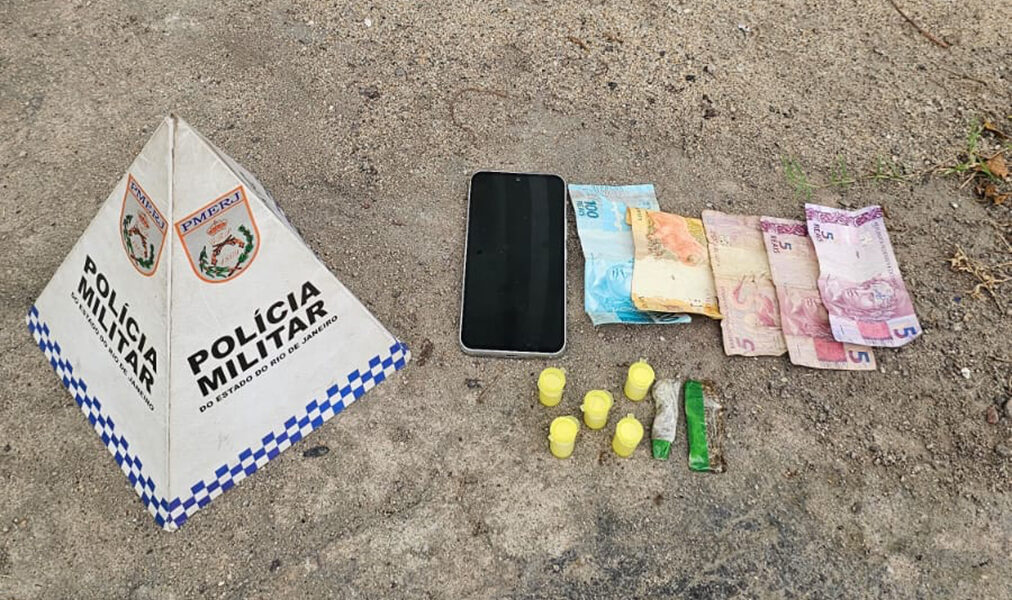 Homem é preso com cocaína e maconha em ação da PM em Rio das Ostras