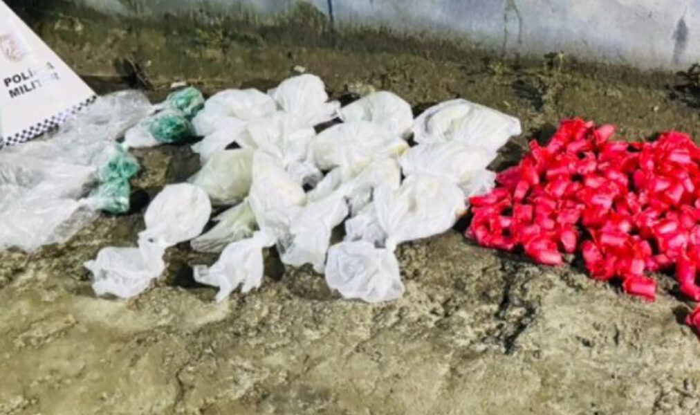 Denúncia anônima leva PM a apreender mais de 1,7 kg de drogas em Rio das Ostras