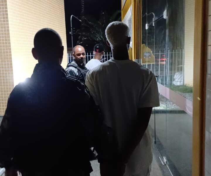 Guarda Municipal prende três por uso de drogas em área de grande público no Réveillon de Macaé