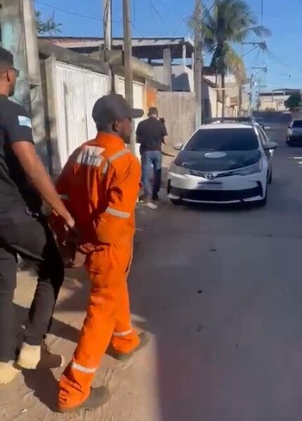 Homem é preso após enviar mensagens ameaçando matar a companheira em Macaé