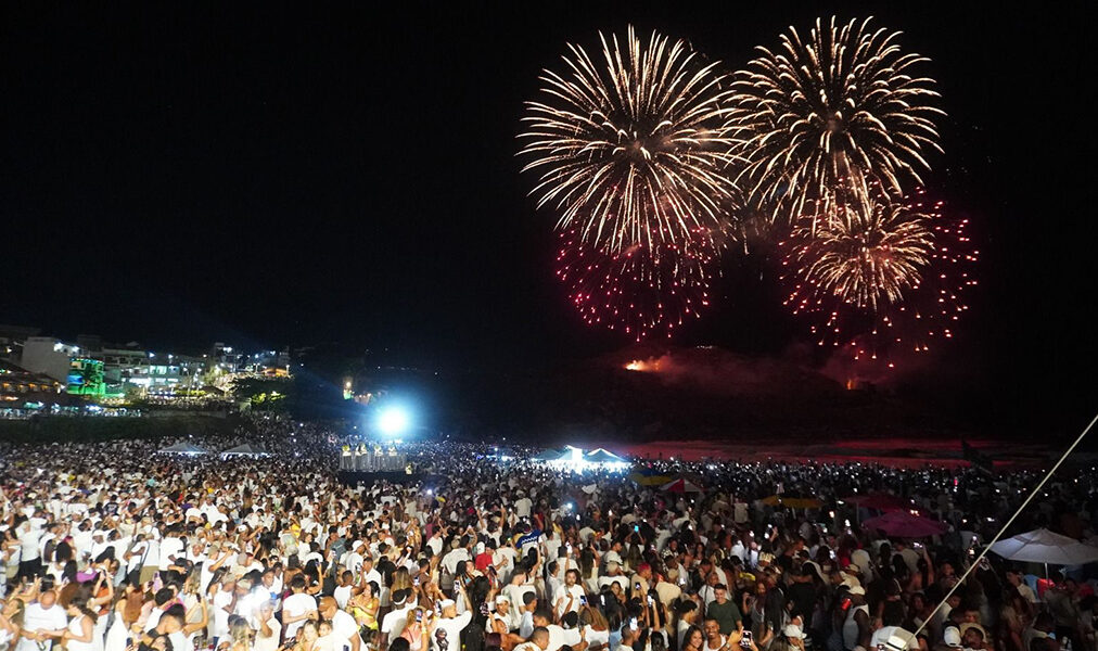 Arraial do Cabo vira palco de multidão e celebra réveillon 2026 histórico