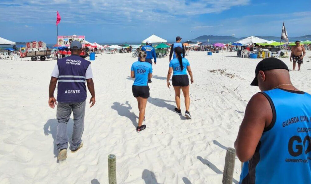 Cabo Frio intensifica ordenamento e fiscalização na Praia do Forte no início do ano
