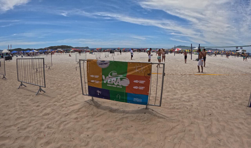 Cabo Frio leva arenas esportivas gratuitas para as praias no verão 2026