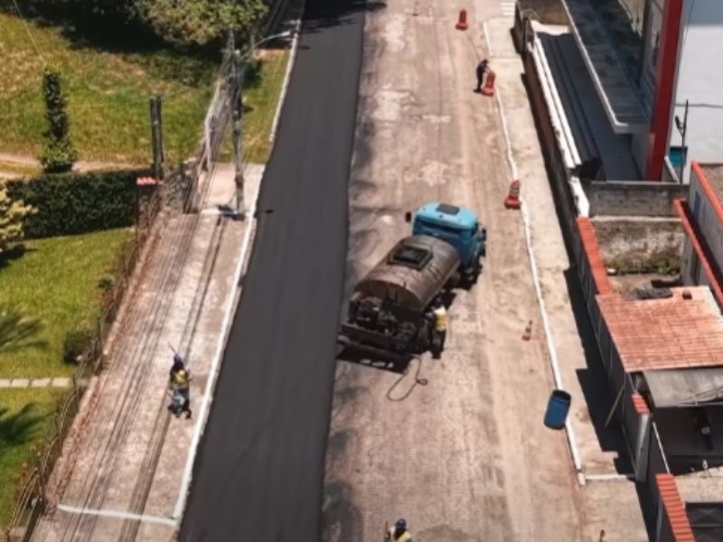 Silva Jardim celebra obras de pavimentação em parceria com o Estado