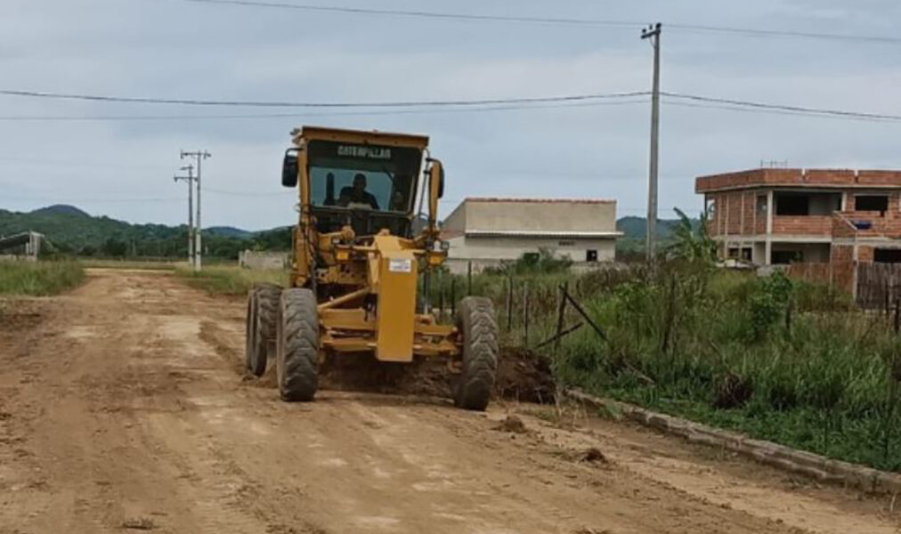 Prefeitura intensifica ações de recuperação de vias em bairros e localidades de Saquarema