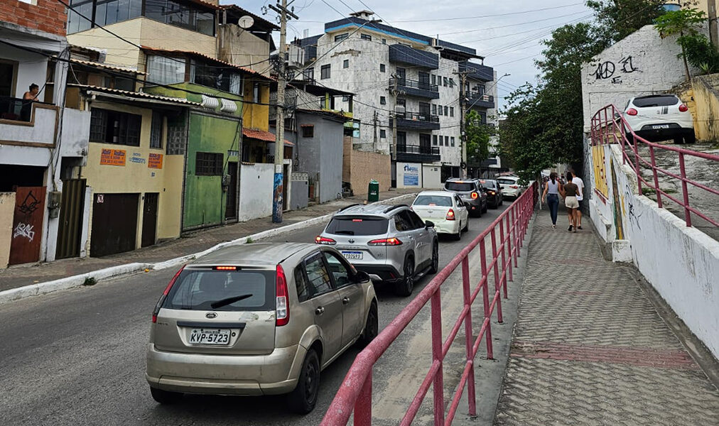 Arraial do Cabo tem trânsito modificado para obras na rede elétrica nesta quarta-feira