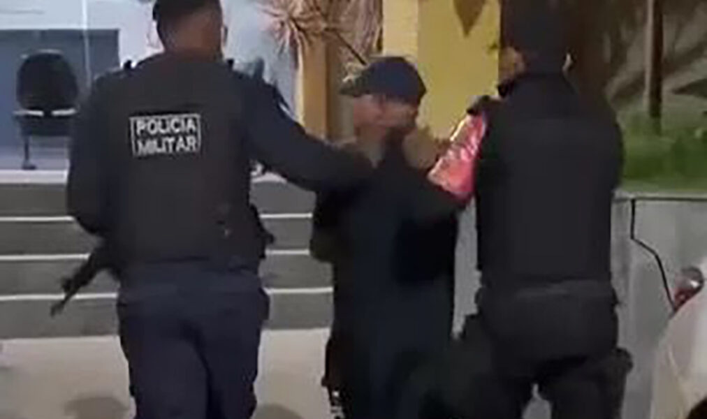 Grande apreende cocaína e conduz suspeitos à delegacia