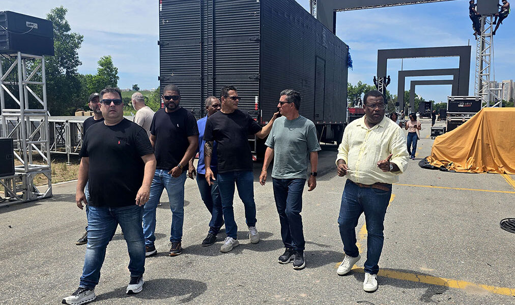 Após mais de década, desfiles de escolas e bois voltam a movimentar Macaé