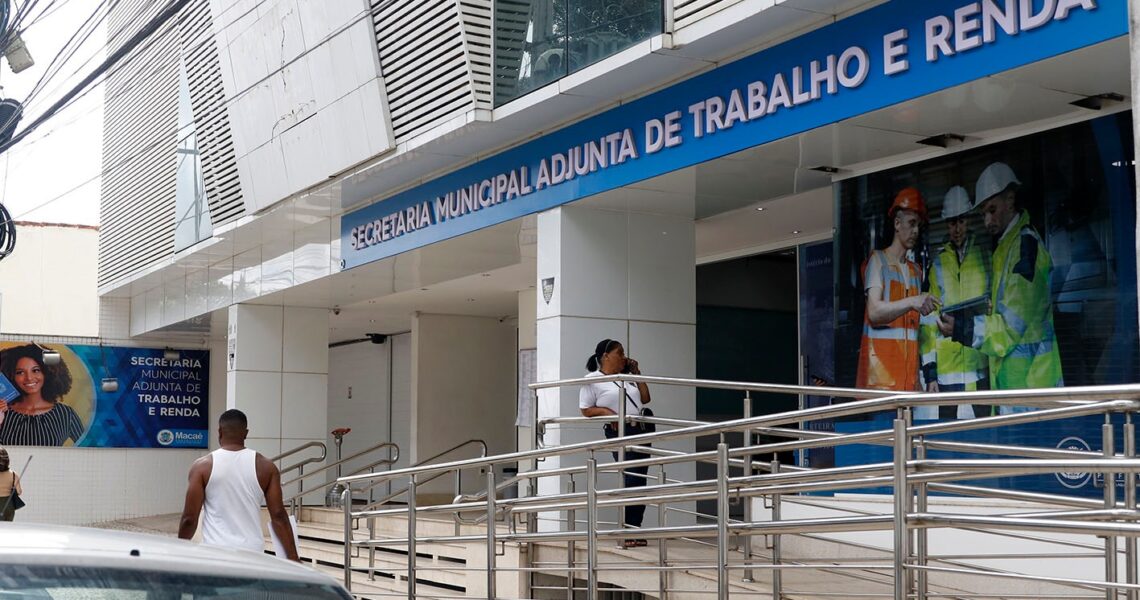 Setor de serviços lidera vagas de emprego anunciadas em Macaé