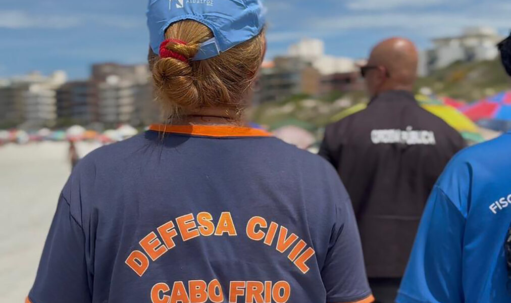 Cabo Frio mobiliza equipes para organizar comércio ambulante e garantir segurança de banhistas