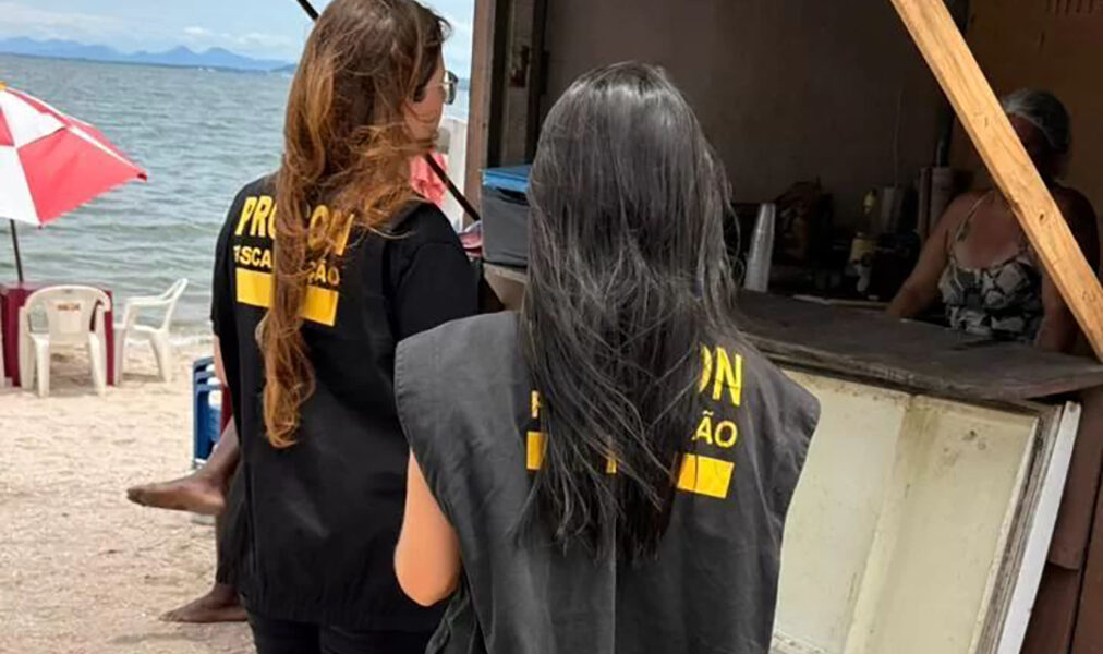 São Pedro da Aldeia intensifica fiscalização educativa do Procon antes do Carnaval na Praia do Sudoeste