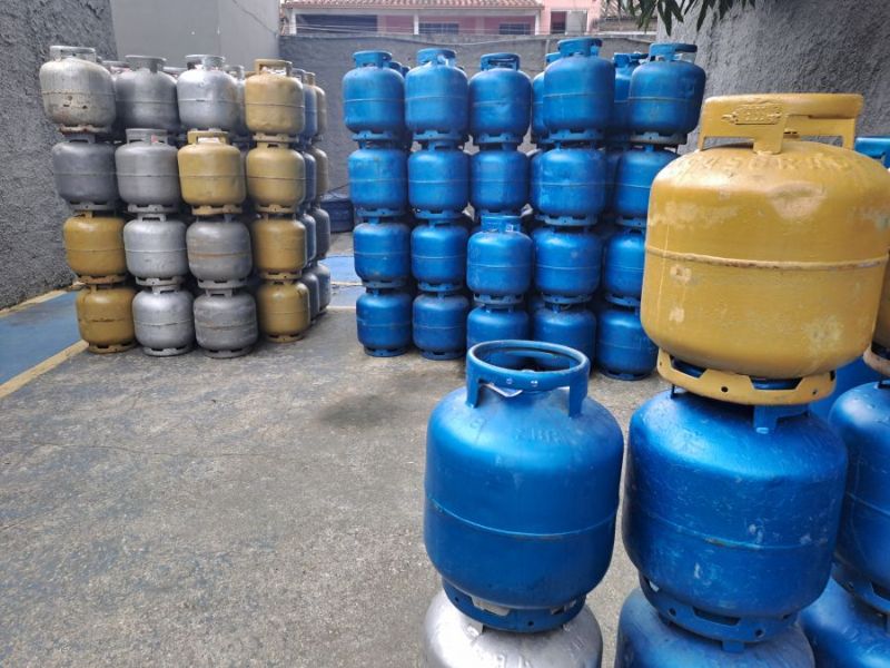 Procon fiscaliza distribuidores de gás de cozinha em Rio das Ostras depois de denúncias sobre aumento