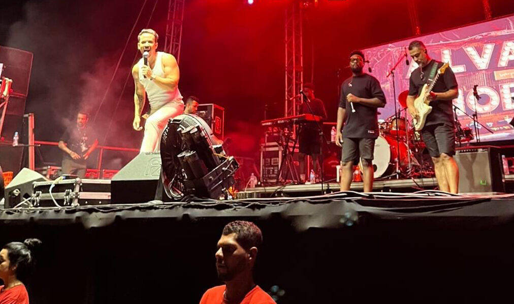 Encerramento do Carnaval 2026 em Tamoios reuniu grande público na Praia de Unamar