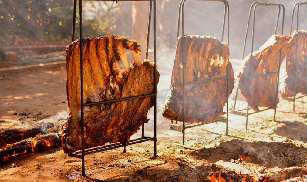 BBQ Festival leva três dias de carne na brasa e shows para Arraial do Cabo
