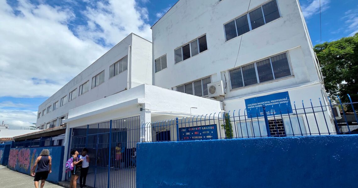 Curso de inglês gratuito abre 60 matrículas para alunos a partir de 12 anos em Macaé