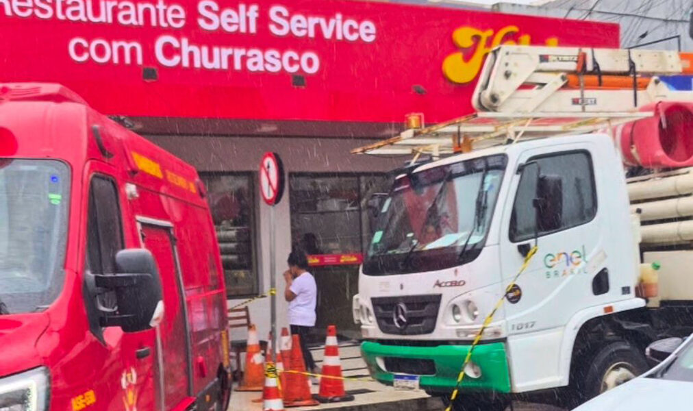 Temporal em Cabo Frio provoca desabamento no Restaurante Hilda e deixa feridos