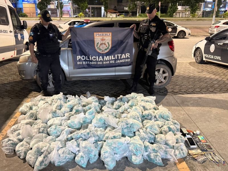 Denúncia leva PM a apreender 36 mil papelotes de cocaína em Rio das Ostras