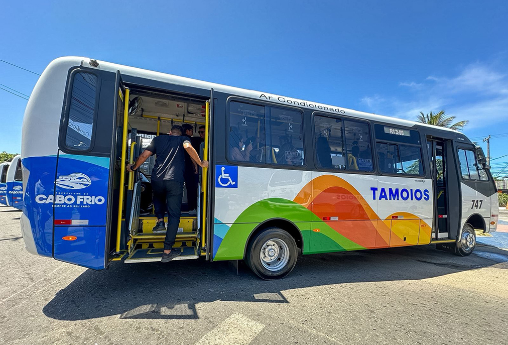 Cabo Frio amplia transporte público e leva ônibus a áreas rurais antes isoladas
