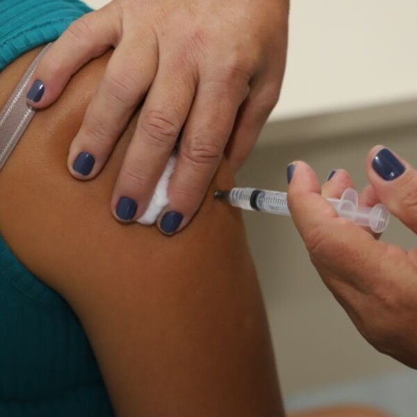 Rio das Ostras divulga postos de vacinação contra influenza no Dia D desse sábado, 28