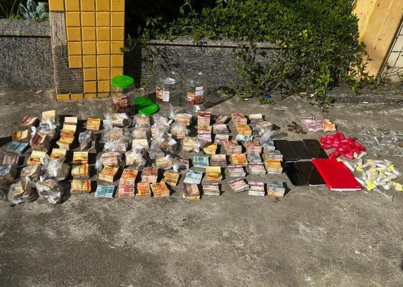 Polícia dá prejuízo de mais de R$ 68 mil no tráfico de drogas em Rio das Ostras