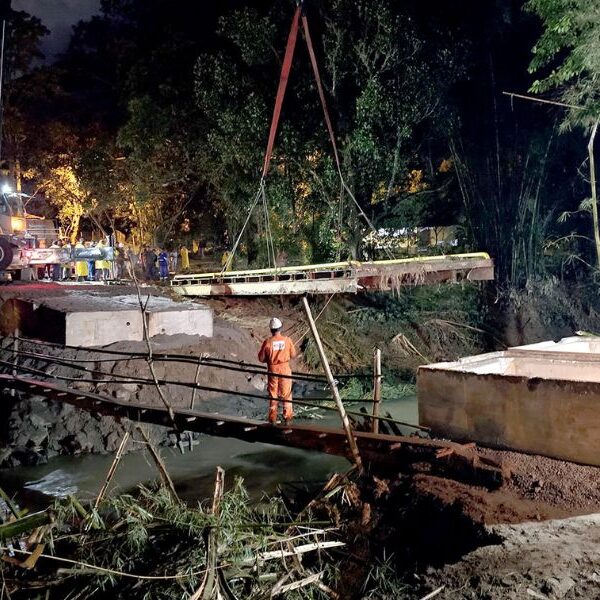 Regalo, na serra de Macaé, tem acesso liberado após instalação de nova ponte