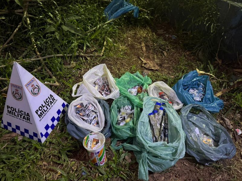 Ação da PM prende mulher e apreende grande quantidade de drogas em Macaé