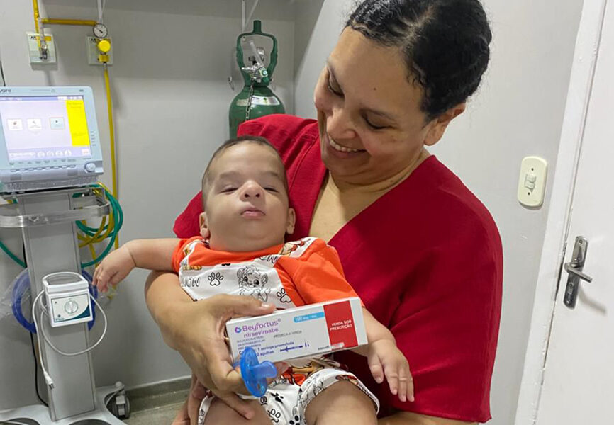 Município de Cabo Frio amplia proteção infantil com doses de Nirsevimabe contra VSR