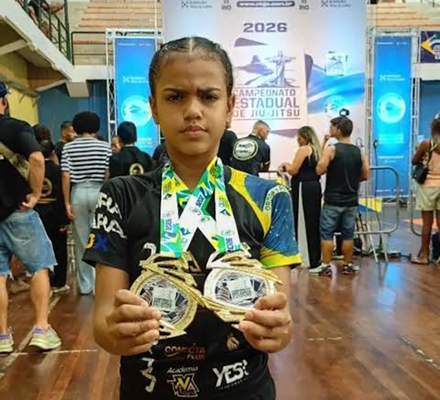 Jovem atleta de São Pedro da Aldeia conquista dois títulos em competições de artes marciais