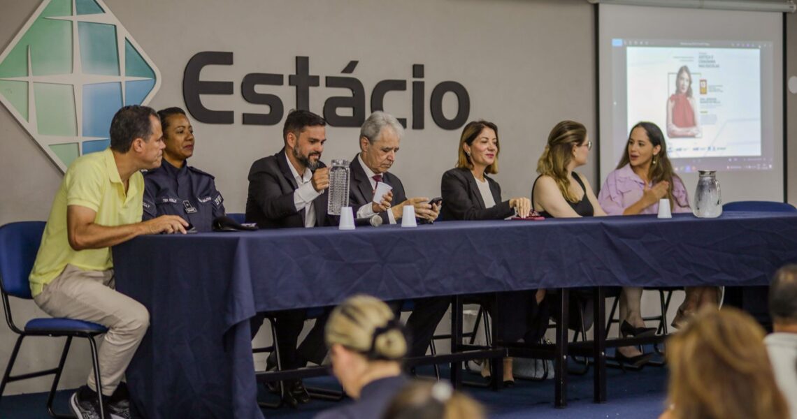 Cabo Frio promove debate sobre Lei Maria da Penha com estudantes da rede pública