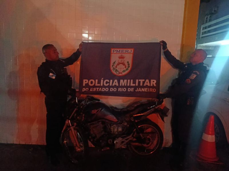 Perseguição policial em Macaé termina com acidente e adolescente apreendido