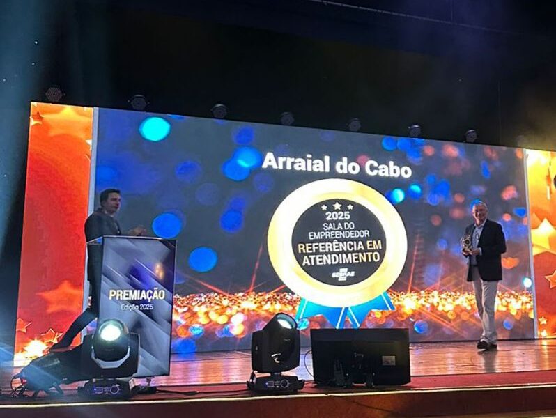 Desempenho em apoio a pequenos negócios destaca Arraial do Cabo em premiação estadual