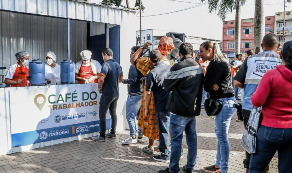 Búzios amplia rede social com café da manhã a preço simbólico na Rasa