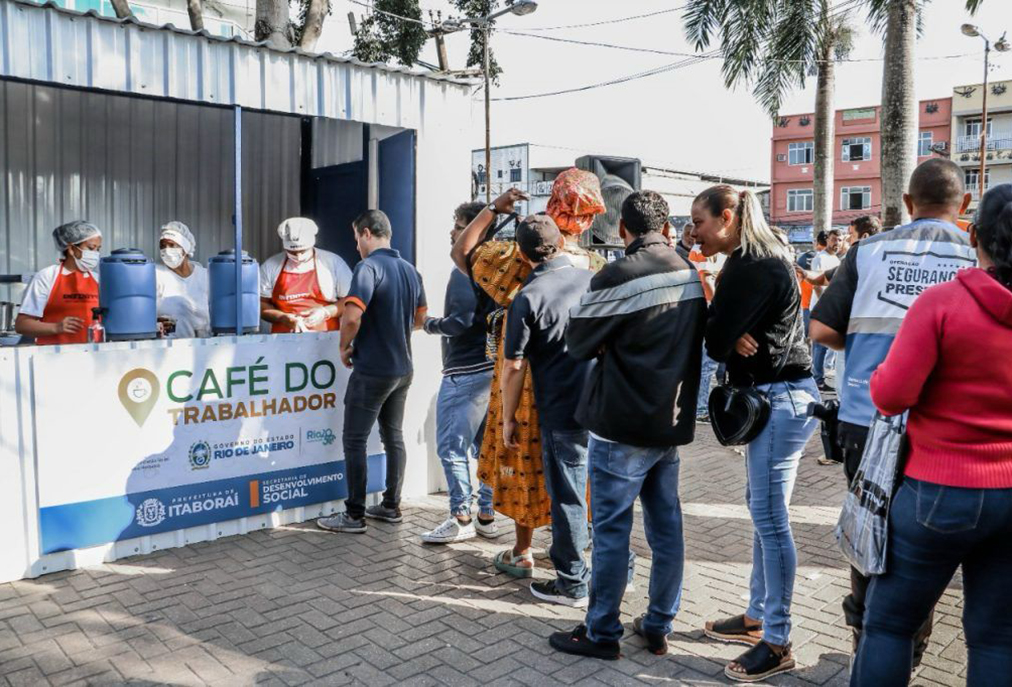Búzios amplia rede social com café da manhã a preço simbólico na Rasa