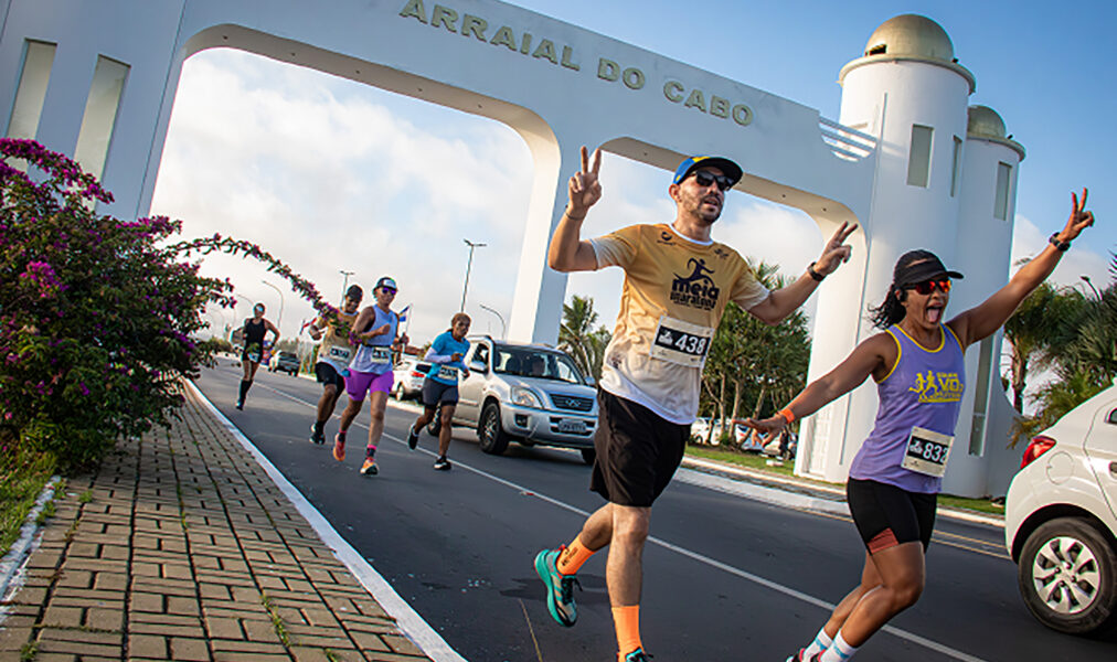 Corrida na Região dos Lagos aposta em inclusão e paisagens entre Arraial do Cabo e Cabo Frio